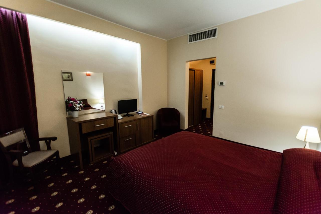 Hotel Ferdinand Constanţa Eksteriør billede